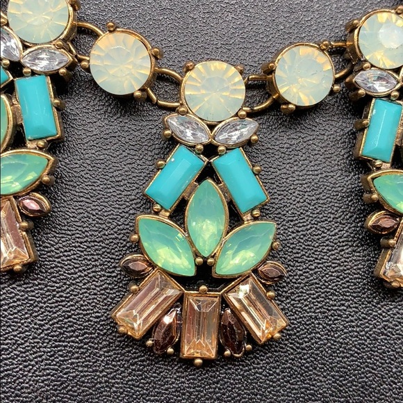 Colorful rhinestone statement necklace blue green - Picture 5 of 7